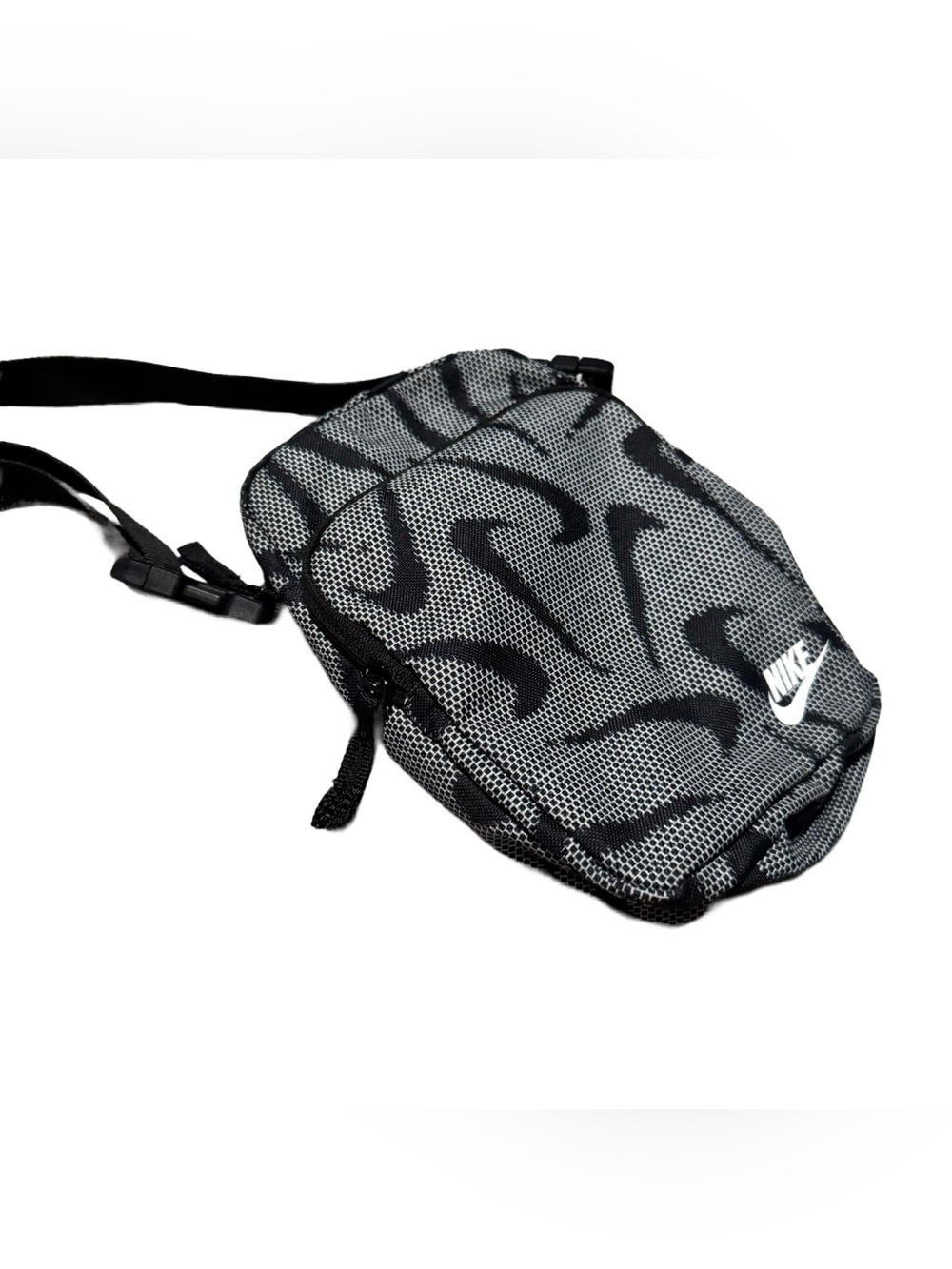 Nike Crossbody Bag Women's OS Travel Sport Purse Zipper Swoosh Logo Casual - Picture 3 of 5